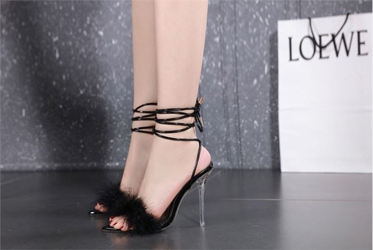 women lace up sandals