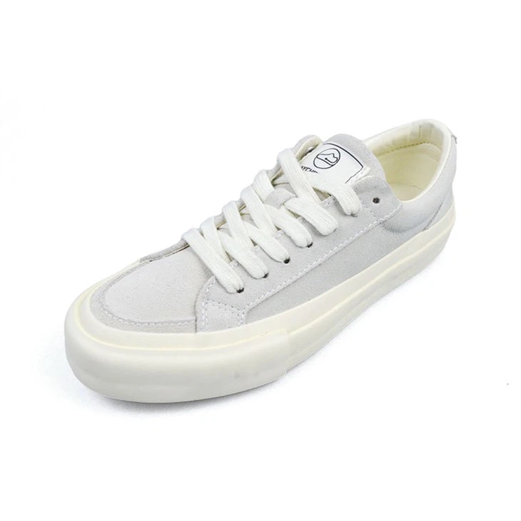 White Suede Vulcanized Shoe Made In China